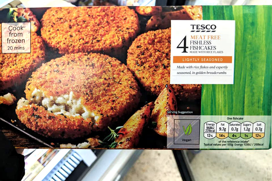 Tesco: Fishless fishcakes [Image: Vegan Womble]