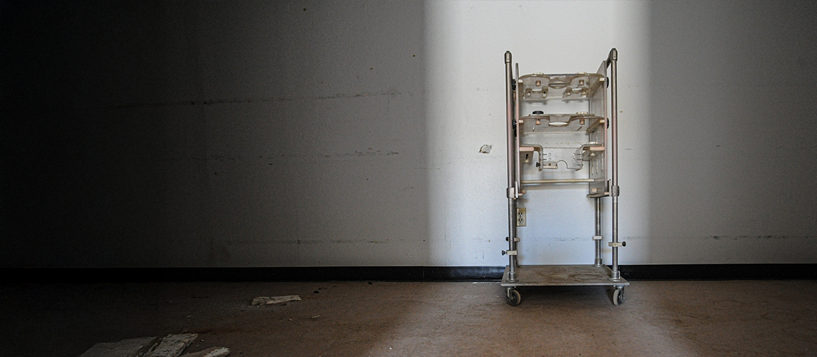 An empty metal contraption used to conduct experiments on animals